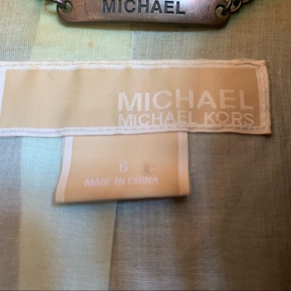 Vintage Michael Kors Brown Blazer with 3/4 sleeves & unique button detail Size 6 - Picture 10 of 11